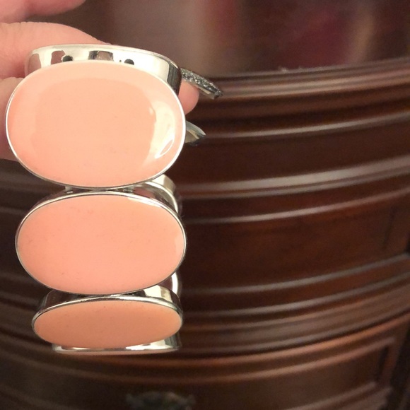 SALE!!! PINK STRETCH BRACELET 💕💕💕🔥🔥🔥 - Picture 5 of 5